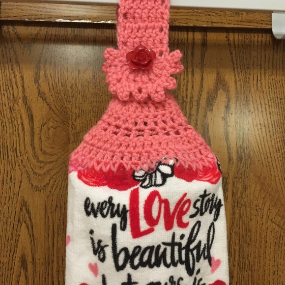 Handmade Crochet Valentine Towel NWOT! - Picture 2 of 5